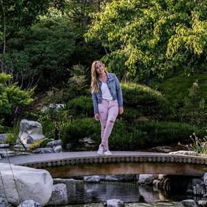 Meet your Posher, Olivia